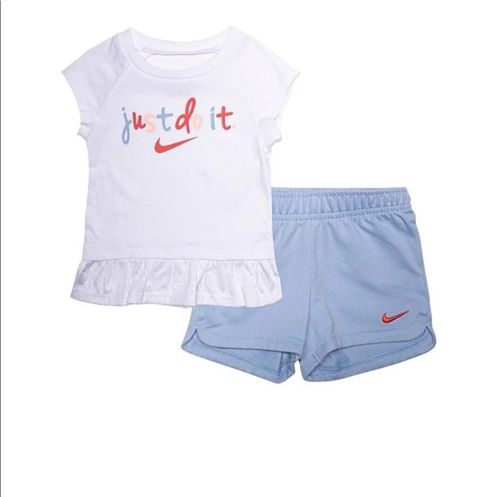 Nike infant girl set